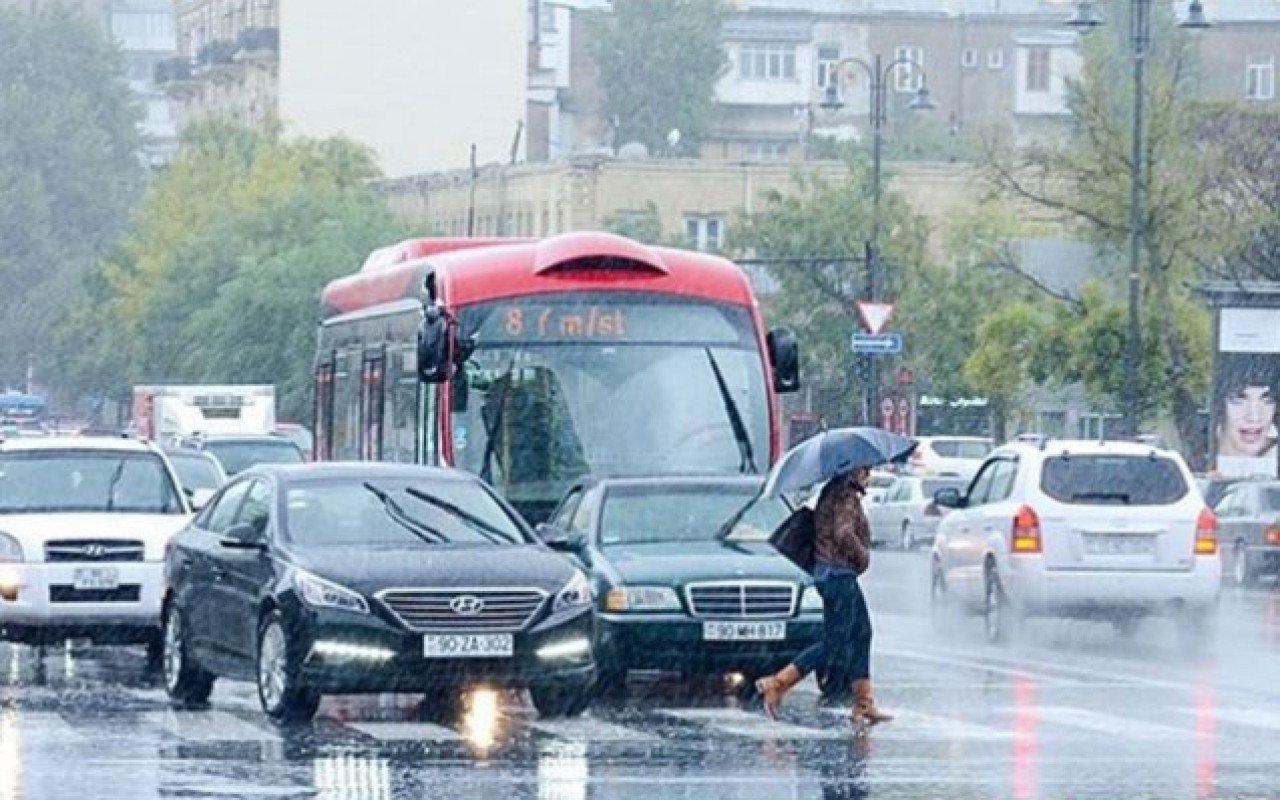 Sabah Bakıya yağış, rayonlara qar yağacaq