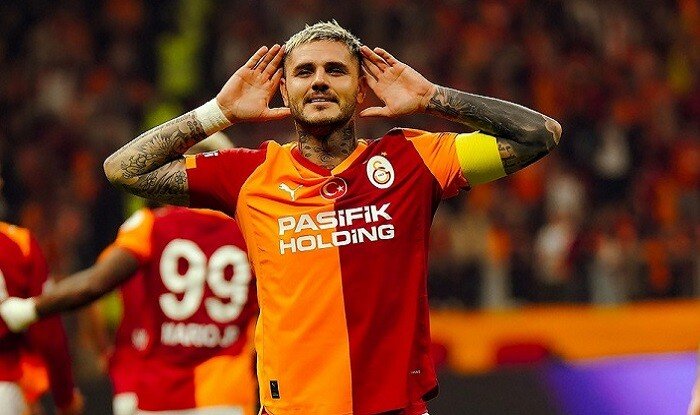 İstanbul derbisi: "Qalatasaray"la "Fənərbağça" üz-üzə
