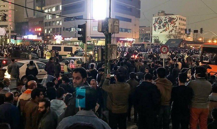 İranda mətbuata qadağa: Öldürülənlərin sayı barədə məlumat...