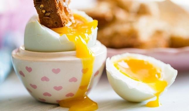 Bu problemi olanlar, yumurta sarısına “yox” desin