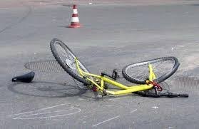 Bakıda avtomobil velosipedçini vurub