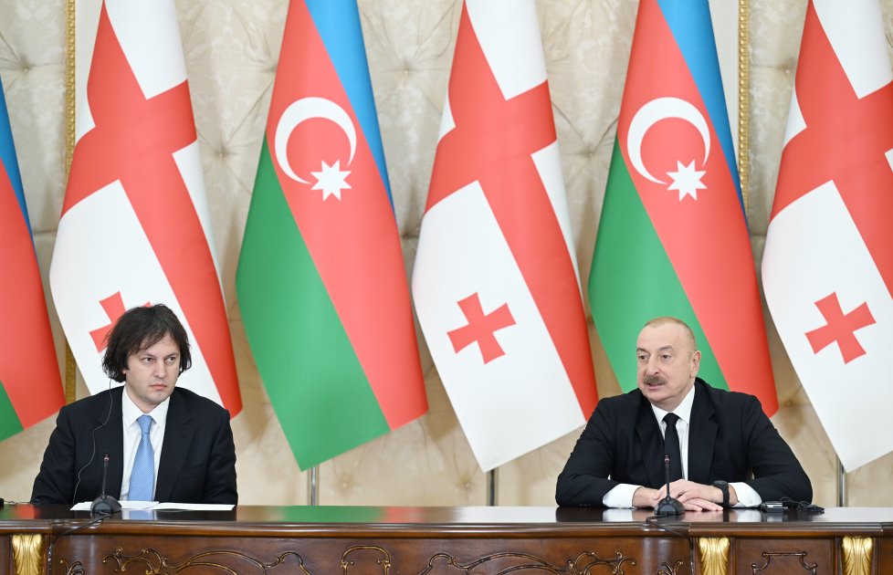 İlham Əliyevlə Kobaxidzde bəyanatlarla çıxış etdilər