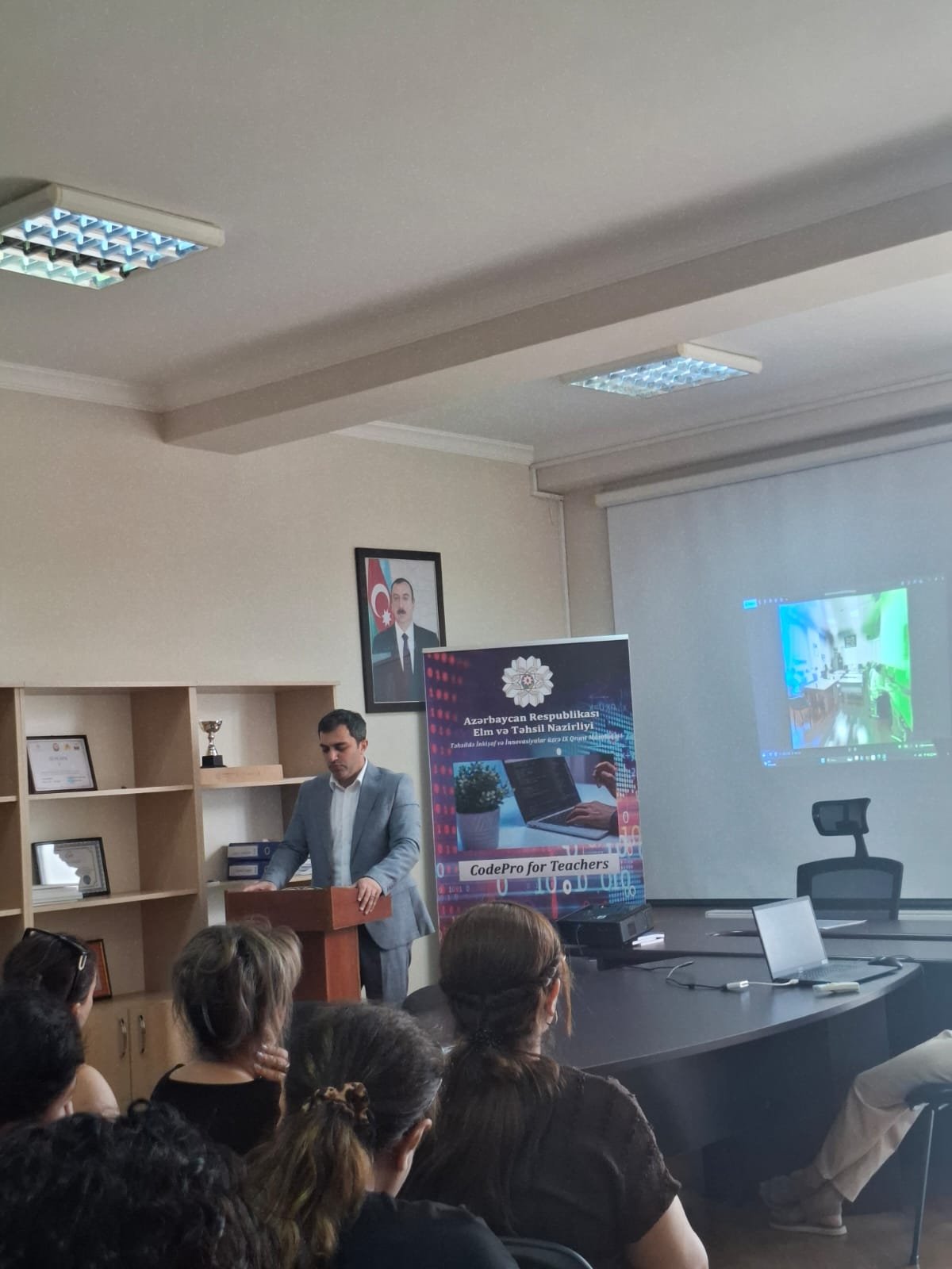 “CodePro for Teachers” layihəsinin bağlanış tədbiri keçirilib